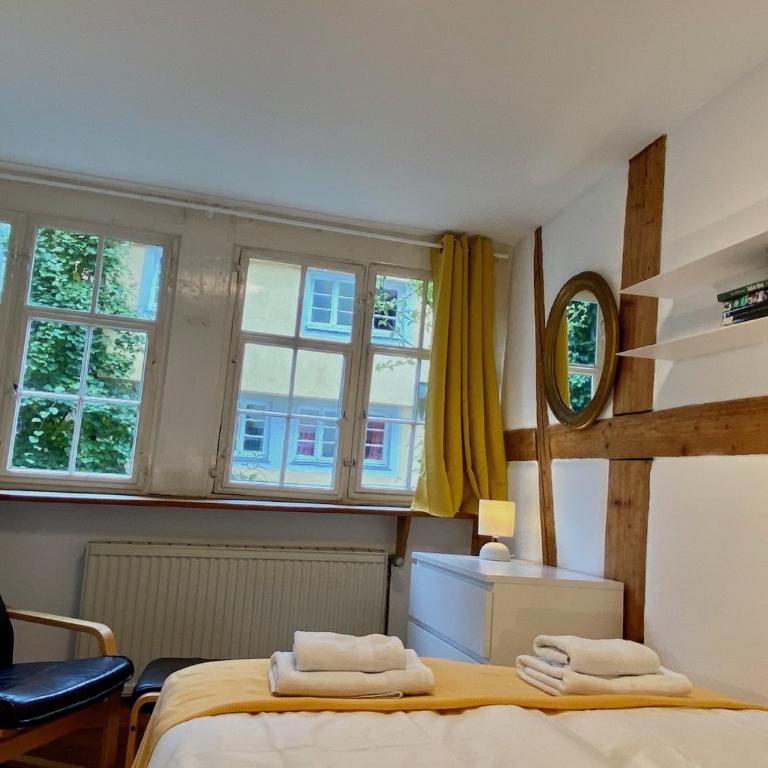 Ferienwohnung Idylle am See - idyllisch auf der Insel mit Balkon und Seesicht und direkter Seelage - Appartamento con Vista Lago - 9