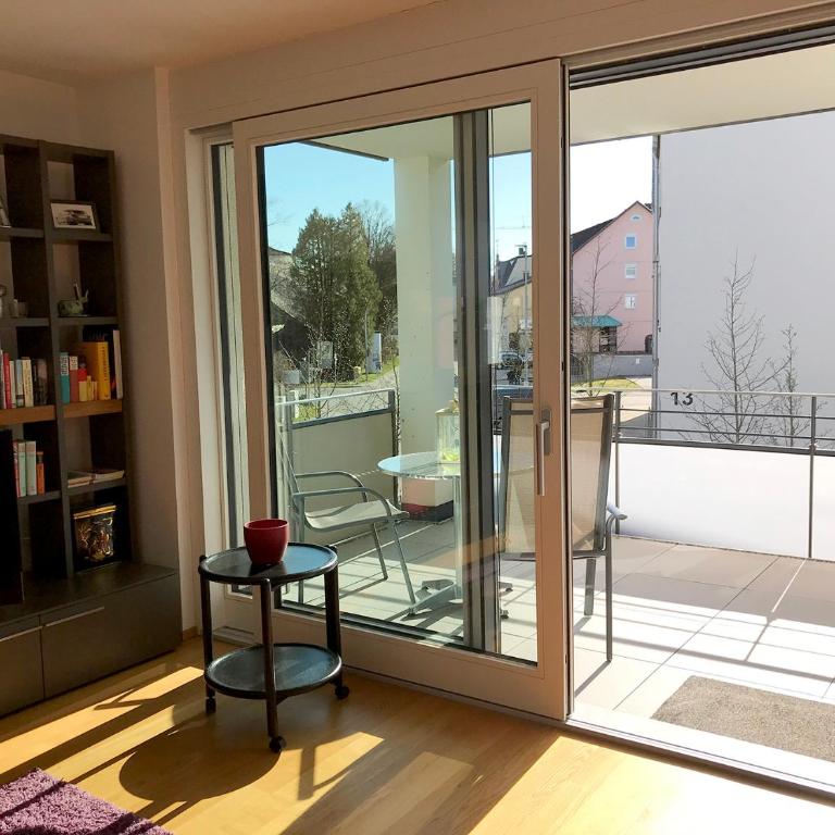 Ferienwohnung Central 1st floor - hochwertige Wohnung mit Balkon und Aufzug - Apartment with Balcony - 4