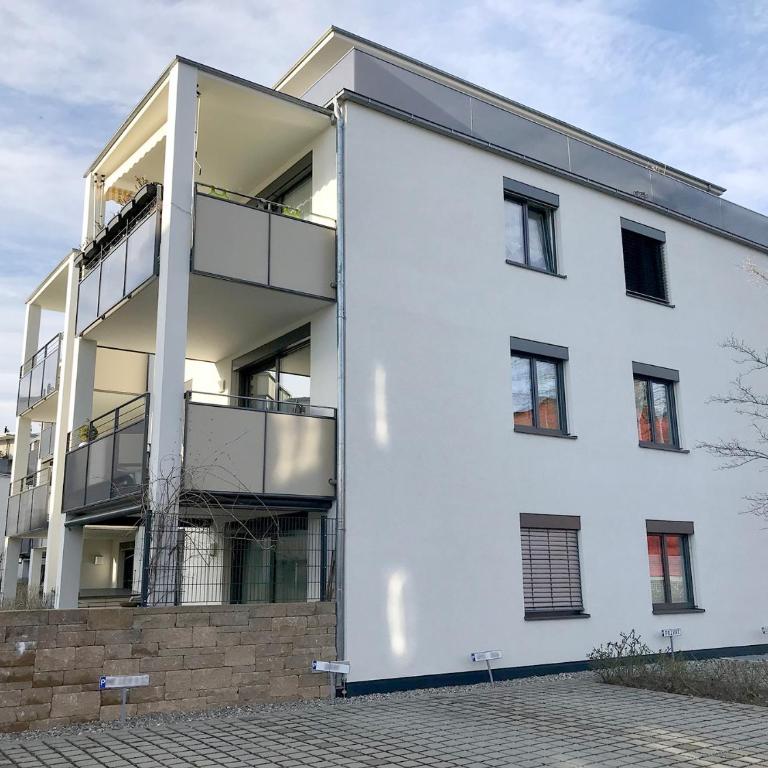 Ferienwohnung Central 1st floor - hochwertige Wohnung mit Balkon und Aufzug - Apartment with Balcony - 21