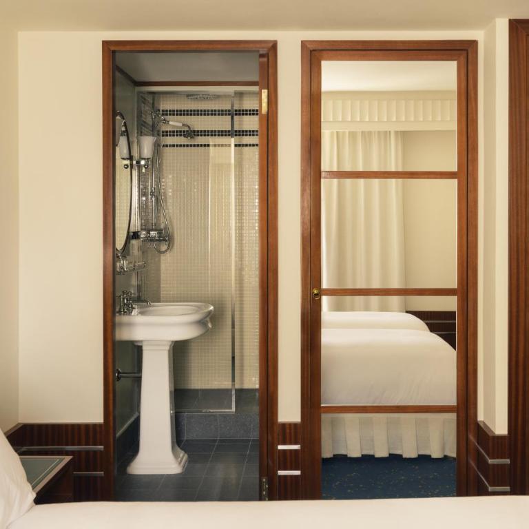 Hôtel Des Grands Voyageurs - Chambres Lit Queen-Size et Classique « Signature » Communicantes - 3