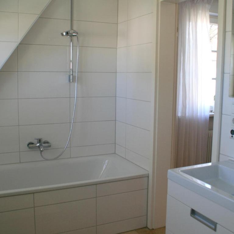 Ferienhaus Köchlin - charmante Doppelhaushälfte mit Garten und Parkplatz - Vacation Home - 11