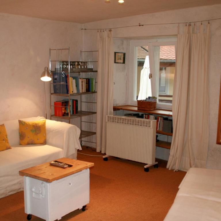 Ferienwohnung Altes Haus 4 - Gemütlich und zentral in denkmalgeschütztem Haus - Apartment mit Seeblick - 3