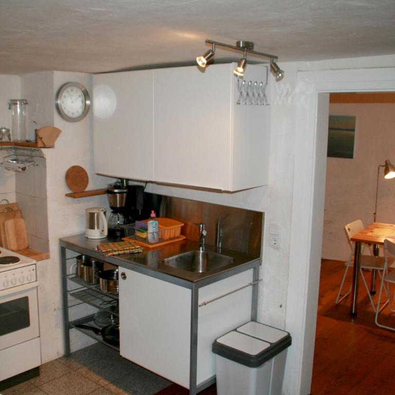 Ferienwohnung Altes Haus 4 - Gemütlich und zentral in denkmalgeschütztem Haus - Apartment mit Seeblick - 11