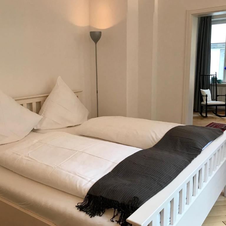 Ferienwohnung Insel-Residenz 1 - stilvolles Altstadt Haus auf der Insel - Appartamento con 2 Camere da Letto - 11