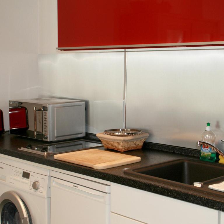 Ferienwohnung Lili 10 - Gemütliches Studio auf der Insel Lindau, Mitten im Leben - Apartamento con terraza - 4