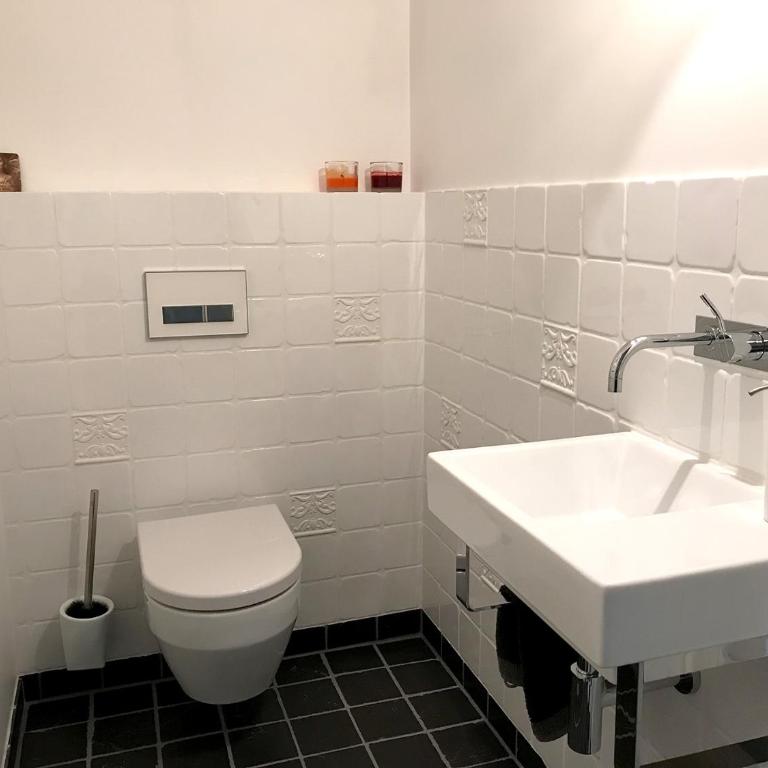 Ferienwohnung Villa Hoyerberg See - besondere Villen-Wohnung mit Garten und Ausblick - Apartment with Lake View - 11