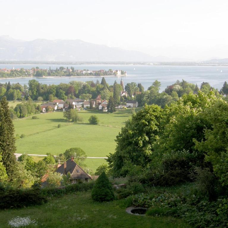 Ferienwohnung Villa Hoyerberg See - besondere Villen-Wohnung mit Garten und Ausblick - Apartment with Lake View - 18