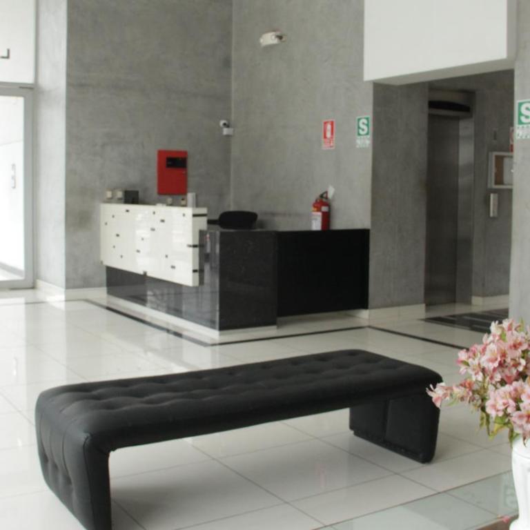 Apart Peru - One-Bedroom Apartment with City View - 4