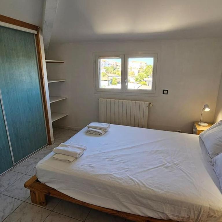 Sud-vacances: Villa 5 chambres première ligne avec jaccuzzi - Villa - 2