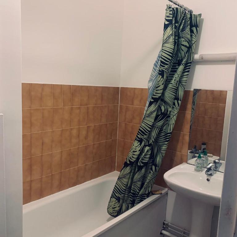 Petit Studio étudiant sur la canal de l'Ourcq - Appartement 1 Chambre - 11