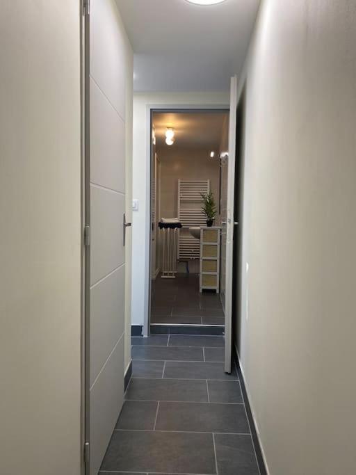 Maison de Charme - 4 Chambres - Courette & Parking Gratuit - Villa - 51