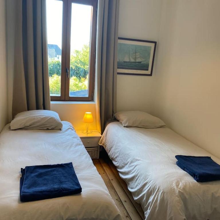 Maison de Charme - 4 Chambres - Courette & Parking Gratuit - Villa - 53