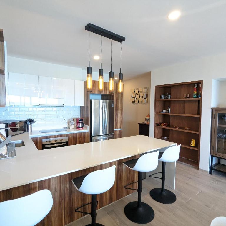 OceanDreams 3BR 2BA - New Condo - Fantastic Views - Apartment with Sea View - 6