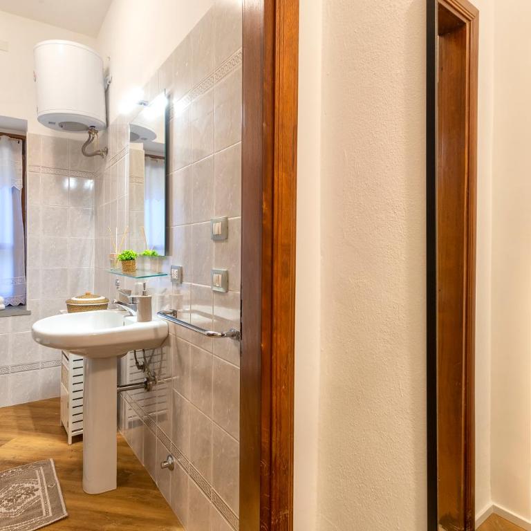 La Còlonial Rooms - Camera Matrimoniale con Bagno Privato - 13