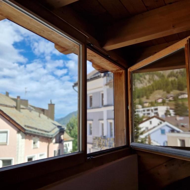 Weisses Kreuz - Crusch Alva - Großes Doppel-/Zweibettzimmer - 2