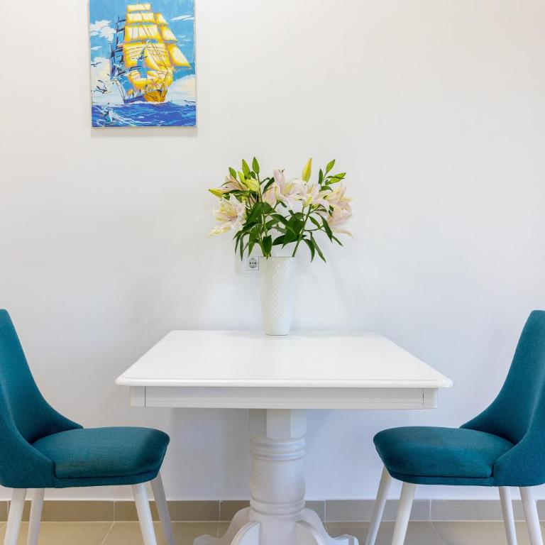 Apartments Lustica - Studio Apartment - 11