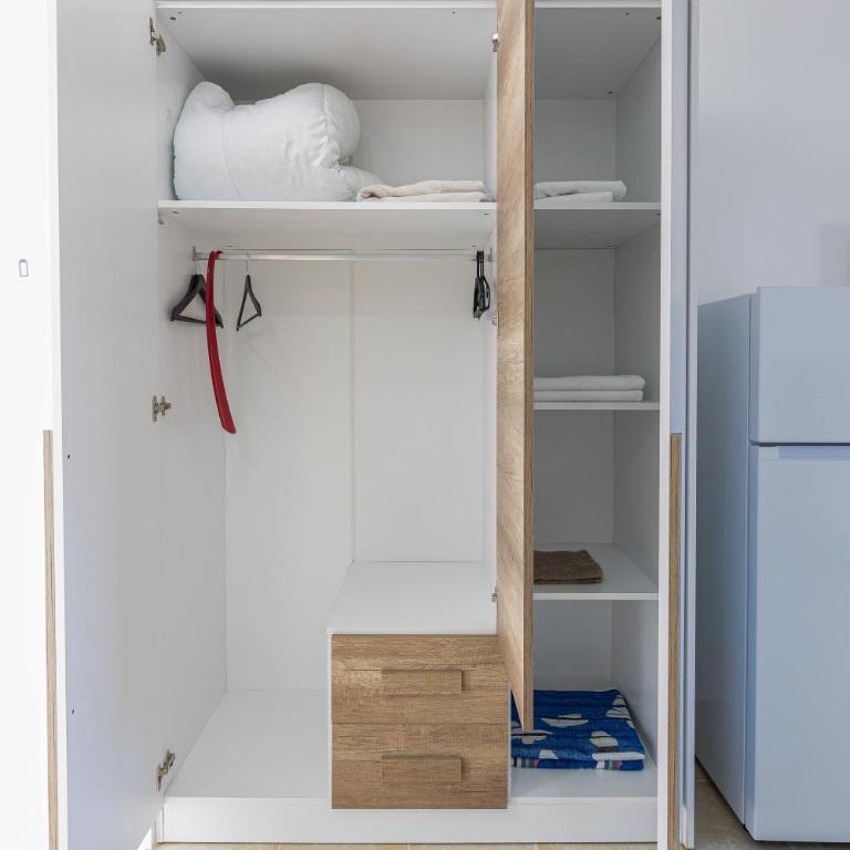 Apartments Lustica - Studio Apartment - 4
