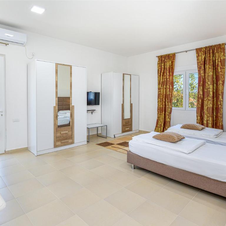 Apartments Lustica - Studio Apartment - 3