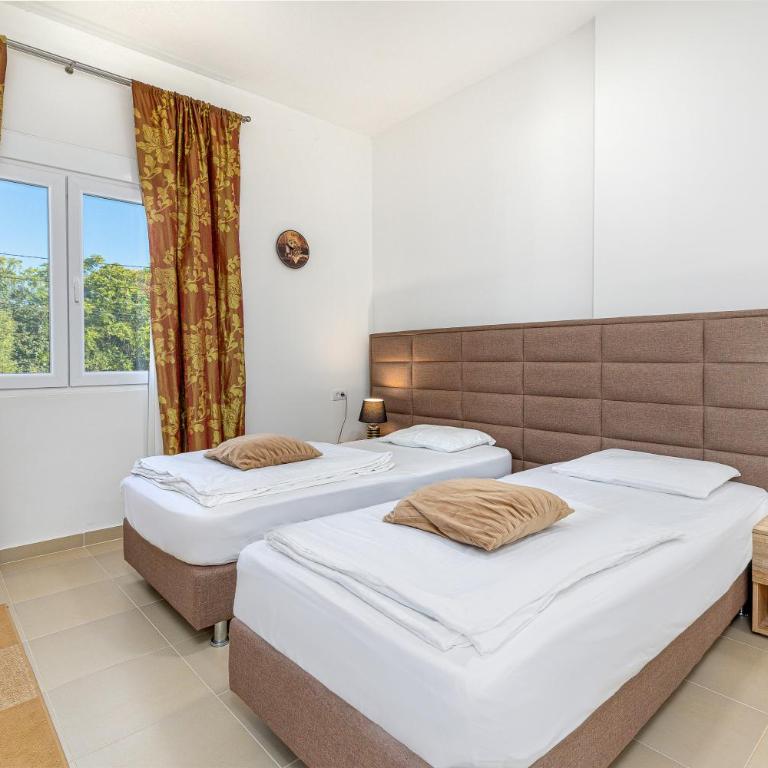 Apartments Lustica - Studio Apartment - 13