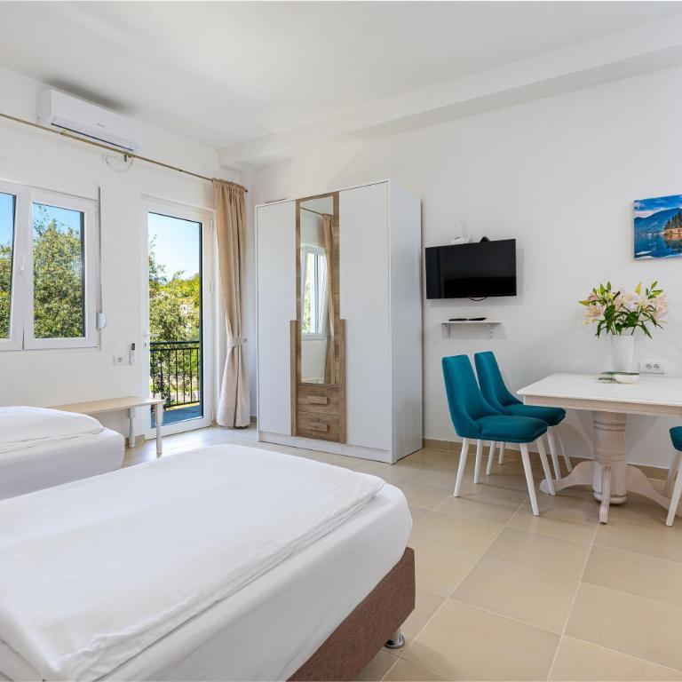Apartments Lustica - Studio Apartment - 8