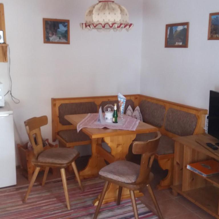 Ferienwohnungen Almbrünnerl - Chiemgau Karte - Standard Apartment - 1