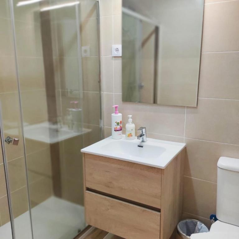 Grand Via House - Superior Triple Room - 7
