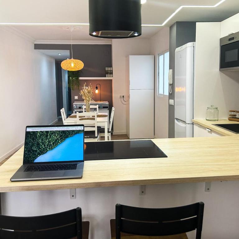 Piso moderno a 15 minutos andando del centro - Apartamento de 3 dormitorios - 18