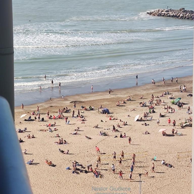 Depto Güemes y la costa - Two-Bedroom Apartment - 10