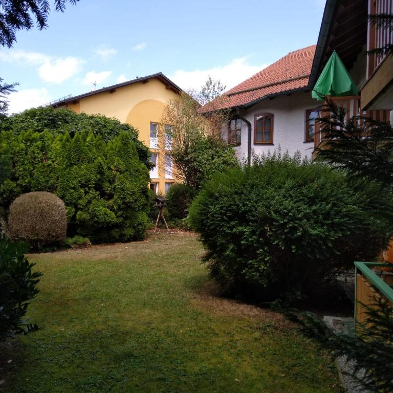 Appartementhaus Kastanie - Doppelzimmer mit Balkon - 10