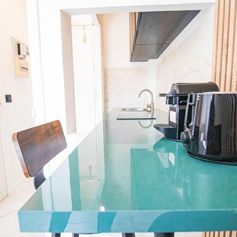 Typical Parisian Studio in Le Marais - Studio - 12