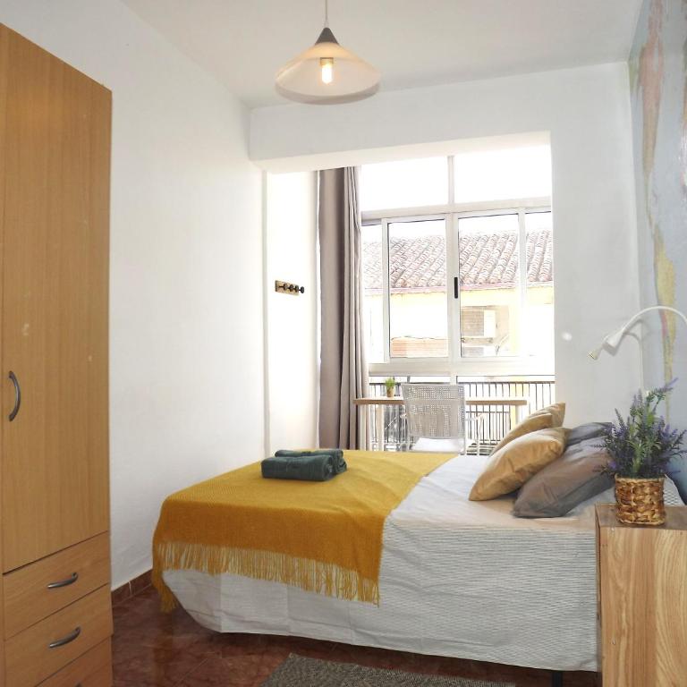 H&H Suite Plaza de Toros - Three-Bedroom Apartment - 14