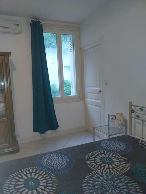 Cocon calme, 2 pièces Tours proche bord de Loire - Maison 1 Chambre - 12
