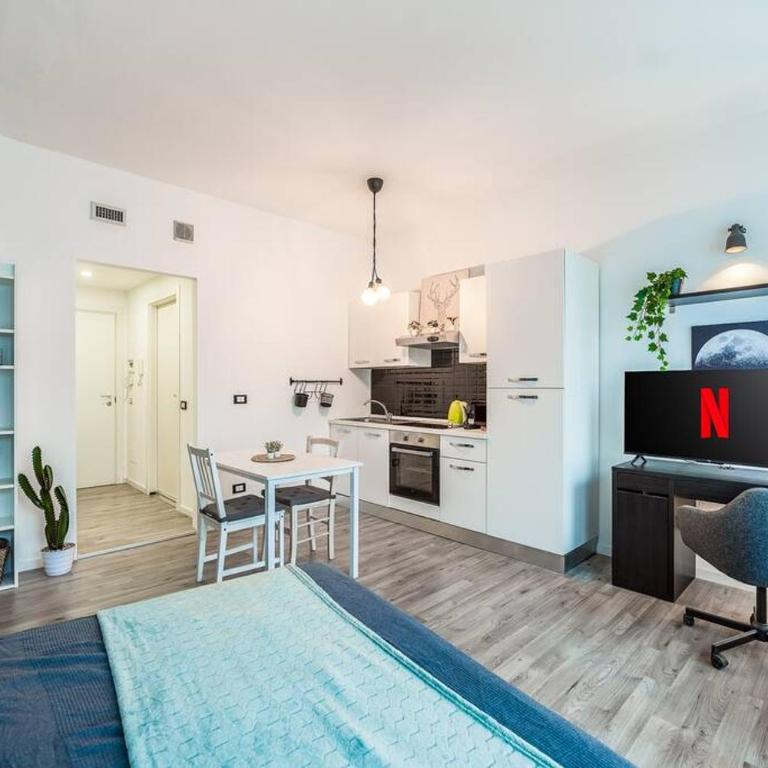 [2 Minutes from Central Station]-Exclusive Open Space - Appartamento con 1 Camera da Letto - 2