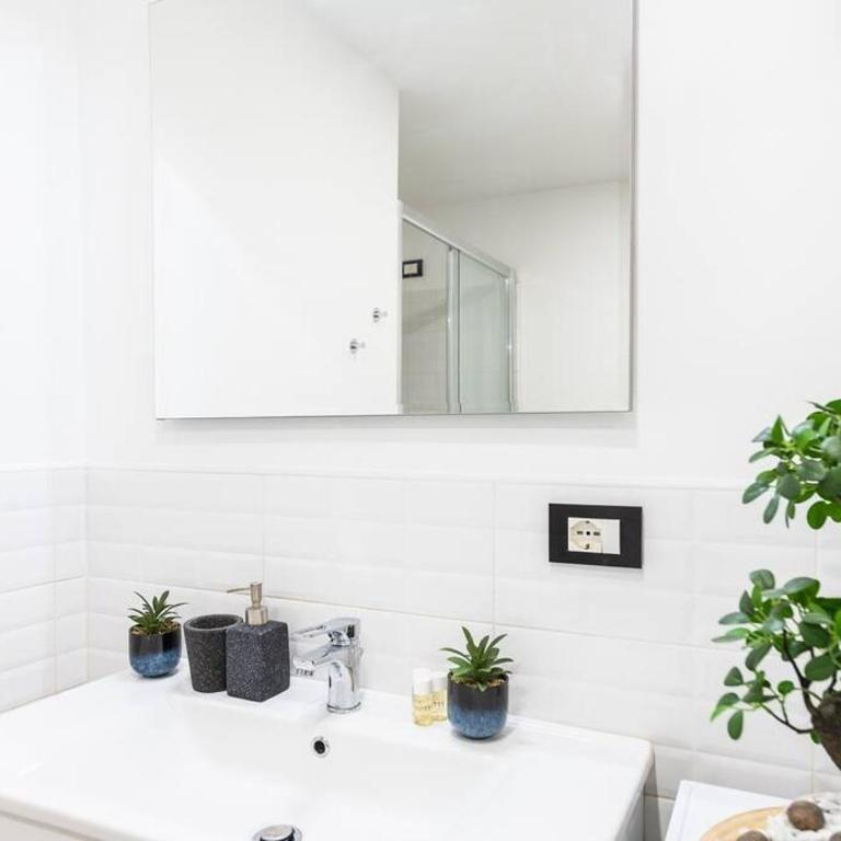 [2 Minutes from Central Station]-Exclusive Open Space - Appartamento con 1 Camera da Letto - 23