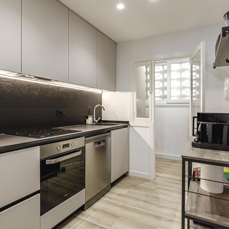 Torrevieja port views with AC and WIFI - Apartamento de 2 dormitorios - 13