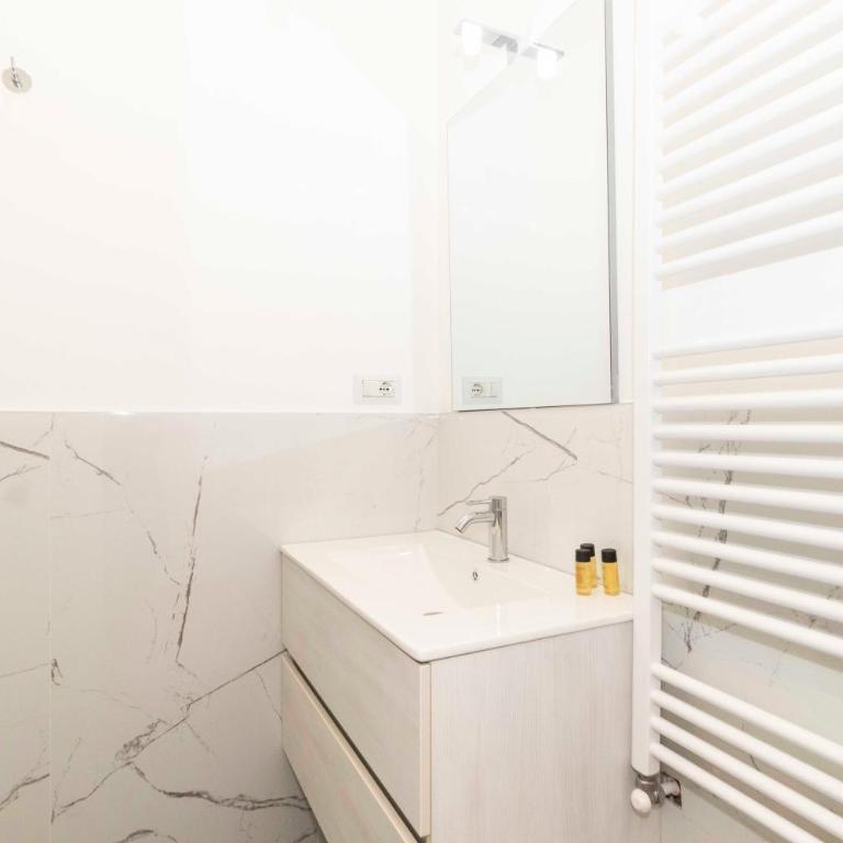 GuestHost - Cenisia District Perosa Roomy Flat - Appartamento con 2 Camere da Letto - 21