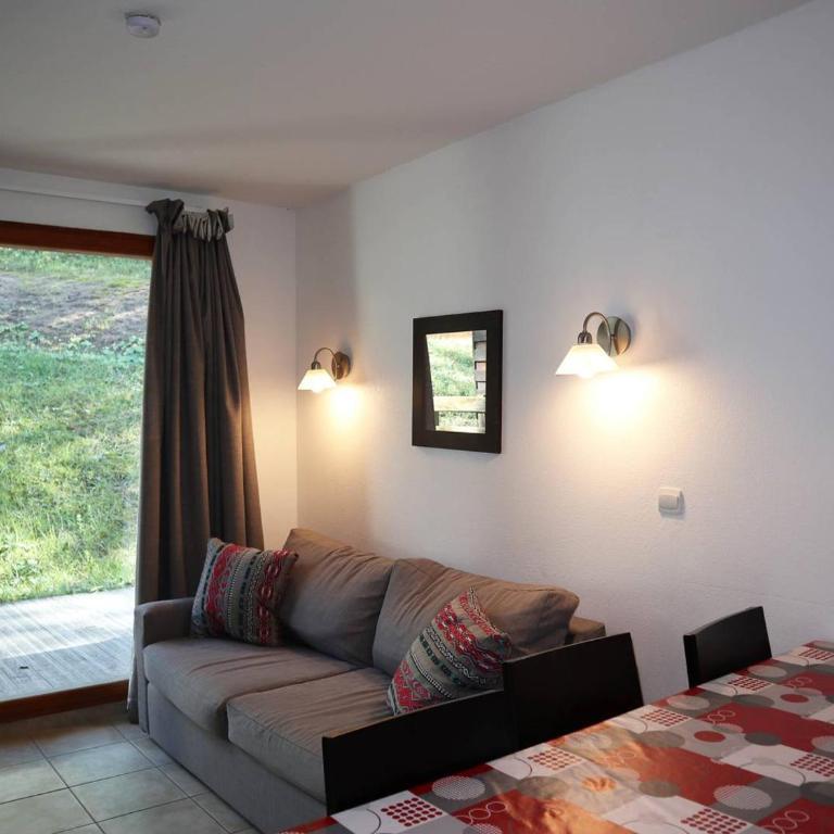 Chalet mitoyen avec piscine, sauna, hammam, départ des pistes, 2 chambres, balcon, Les Orres 1800 - FR-1-322-137 - Chalet (6 Adulti) - 1