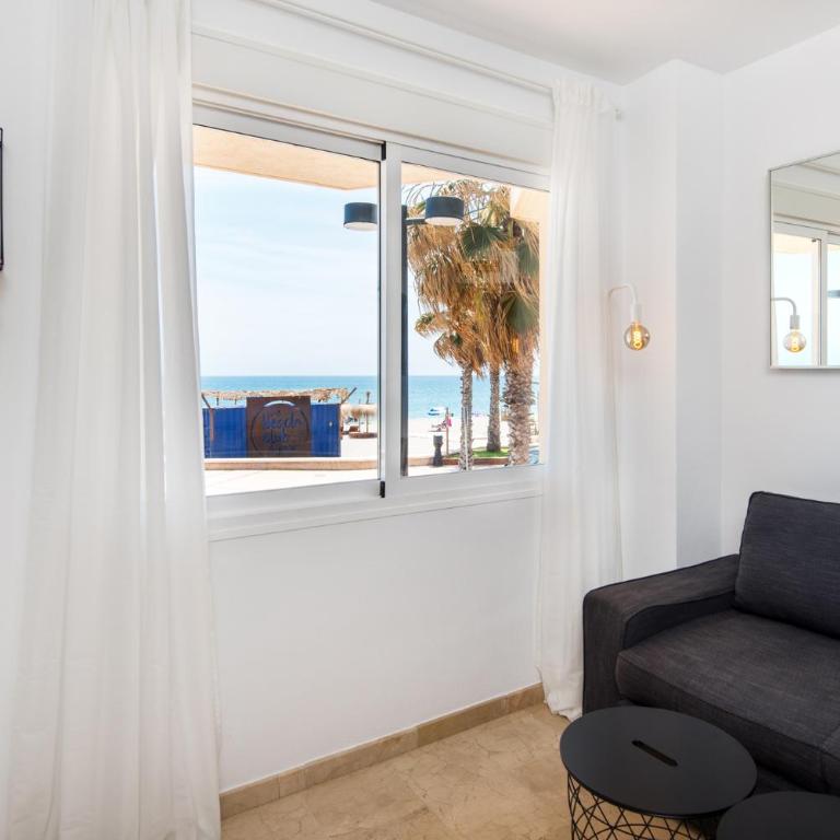 Madeinterranean Beach- Higueron Front Line Apartment - Two-Bedroom Apartment - 12