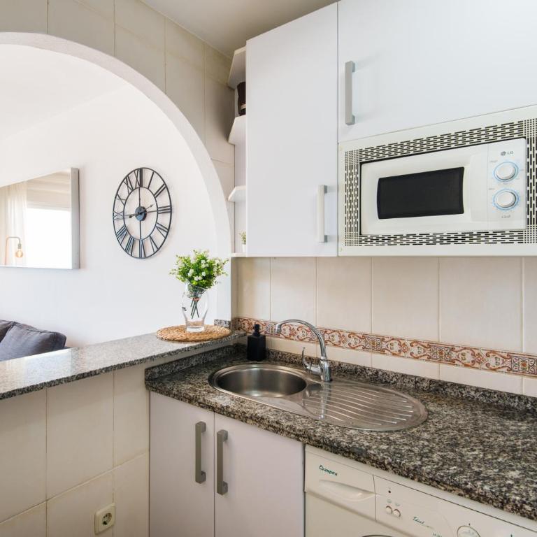Madeinterranean Beach- Higueron Front Line Apartment - Two-Bedroom Apartment - 22