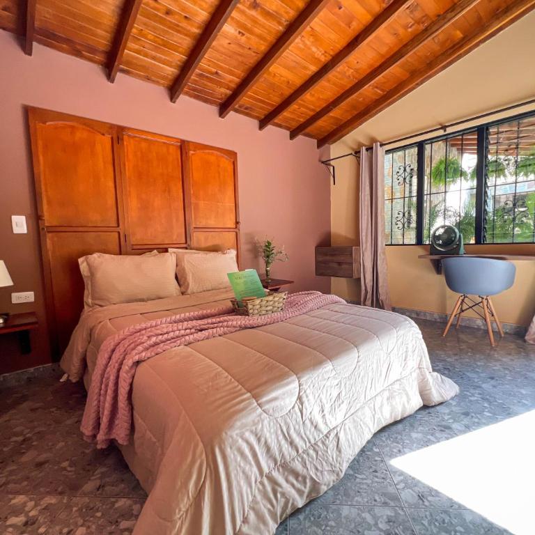Cabin Retreat: Private Studio - One-Bedroom Apartment - 7