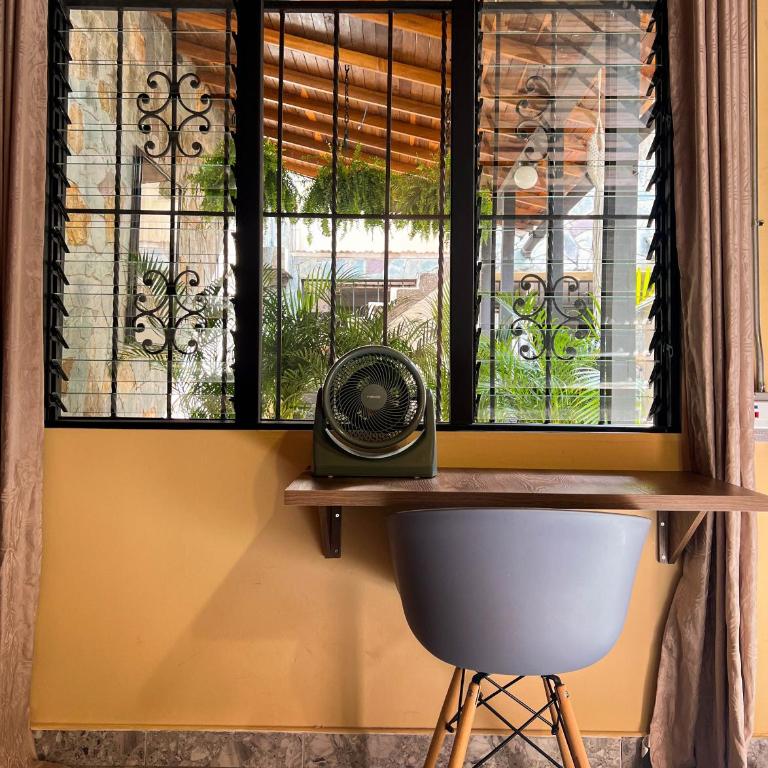 Cabin Retreat: Private Studio - One-Bedroom Apartment - 13