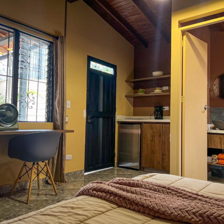 Cabin Retreat: Private Studio - One-Bedroom Apartment - 14