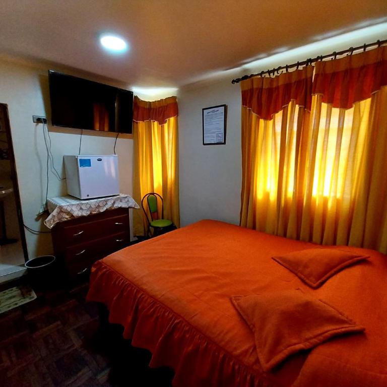 Residencial 10 de Noviembre - Habitación Doble con baño privado - 1