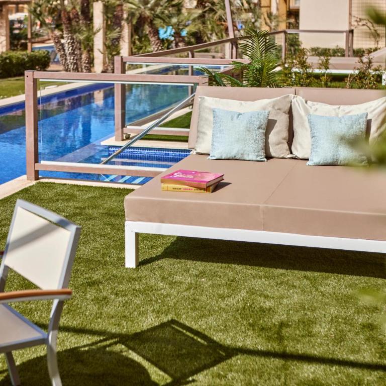 Zafiro Mallorca & Spa - One Bedroom Suite Swim Up - 4