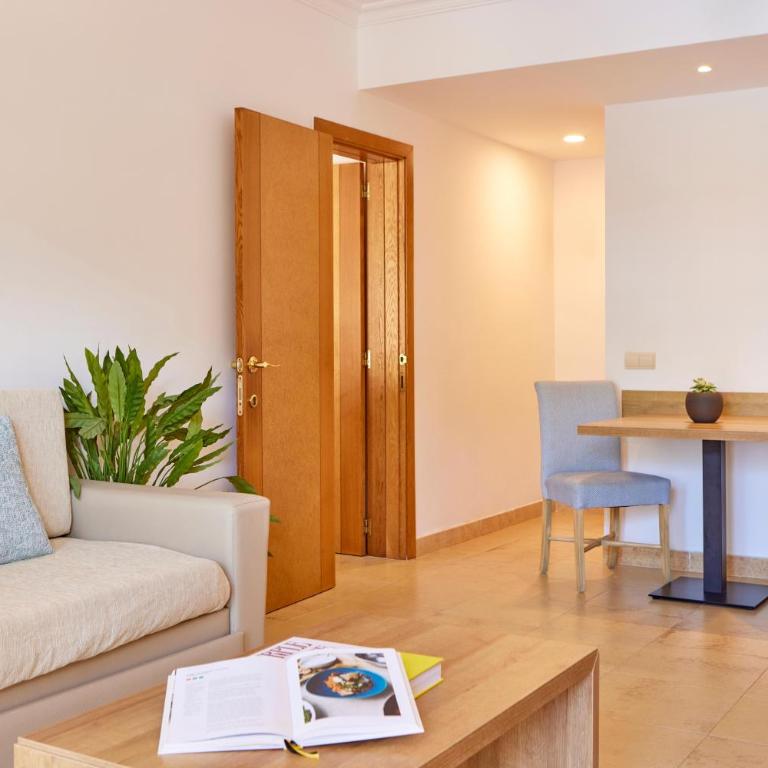 Zafiro Mallorca & Spa - Connecting Two-Bedroom Suite with Pool View - 1