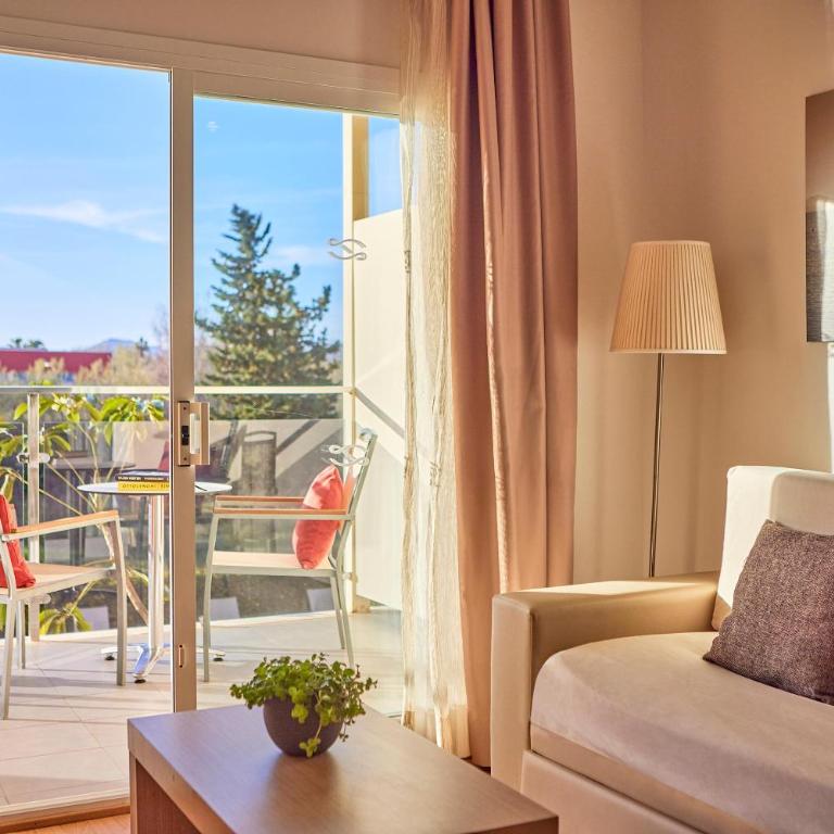Zafiro Tropic - Two Bedroom Suite - 7