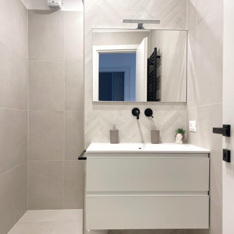 7 SKY UDINE - Appartamento con 1 Camera da Letto - 11