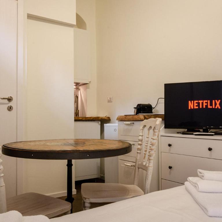 Abalus Studio - One-Bedroom Apartment - 6
