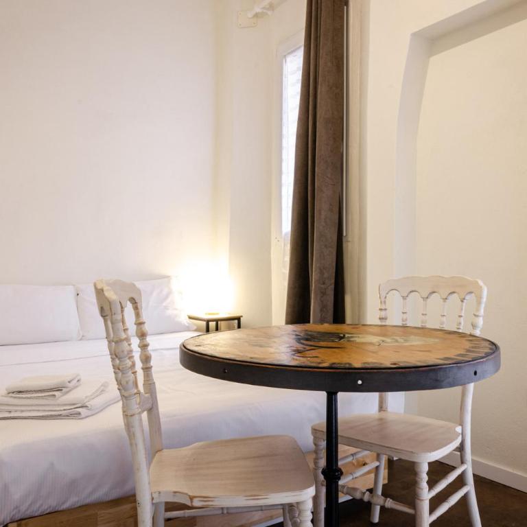 Abalus Studio - One-Bedroom Apartment - 2