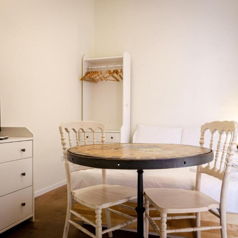 Abalus Studio - One-Bedroom Apartment - 19